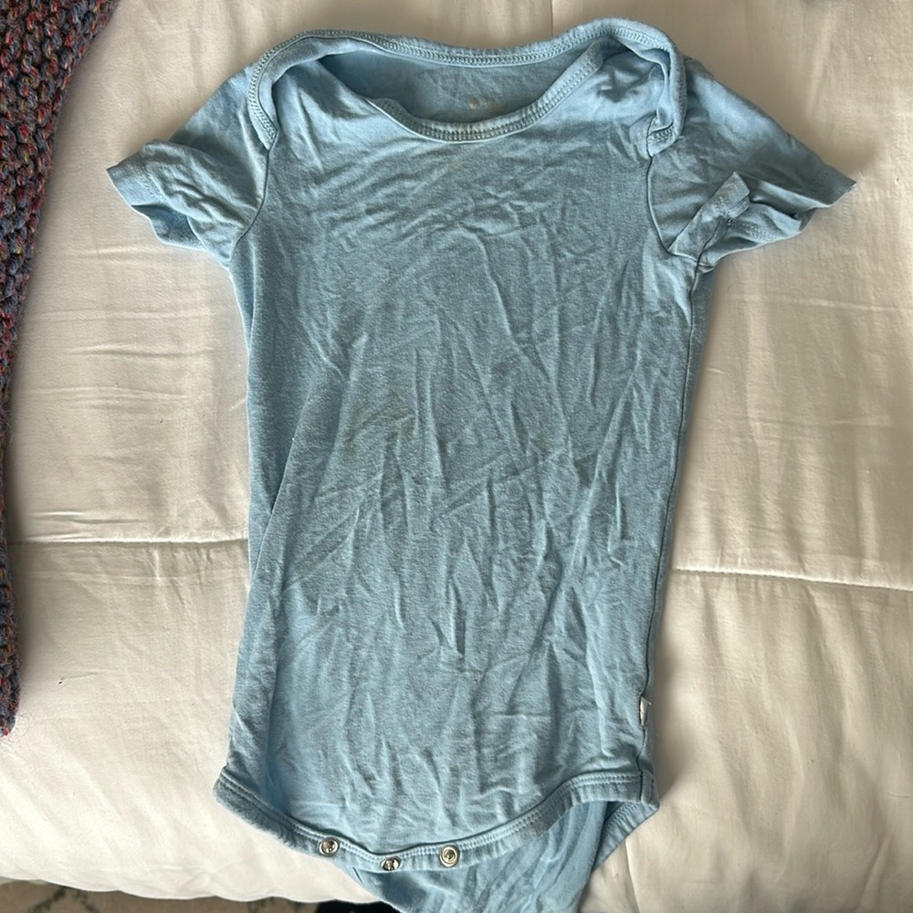 Kyte Baby short sleeve bodysuit